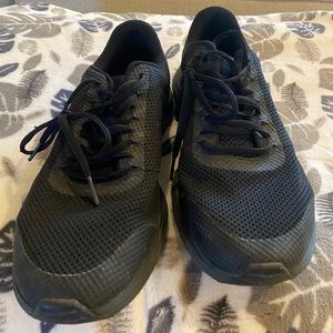 Mens Under Armour Black Runners